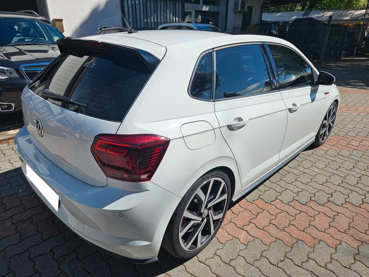 Volkswagen Polo 2.0 TSI DSG GTI - TETTO