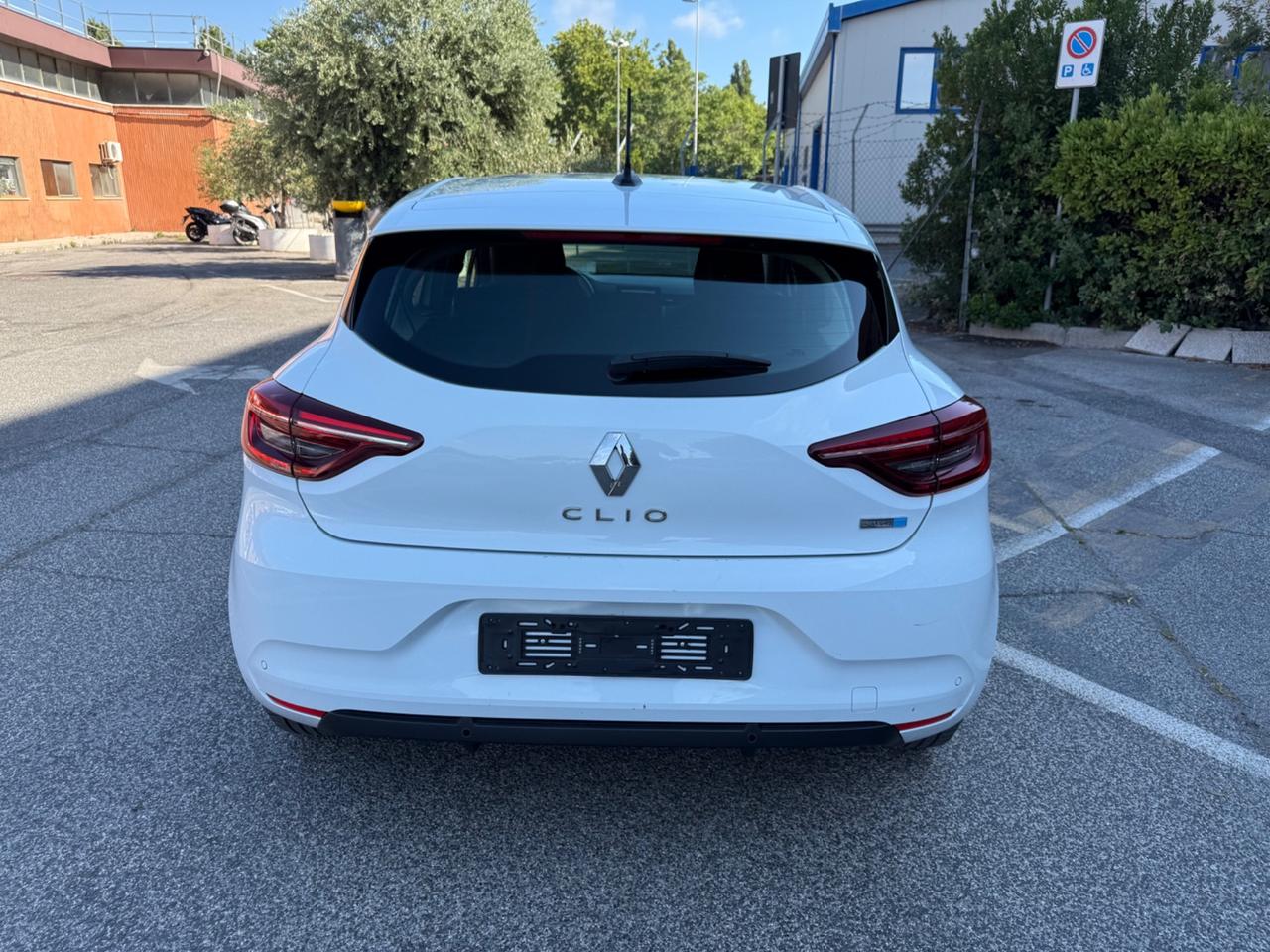 Renault Clio Full Hybrid E-Tech 140 CV 5 porte Business