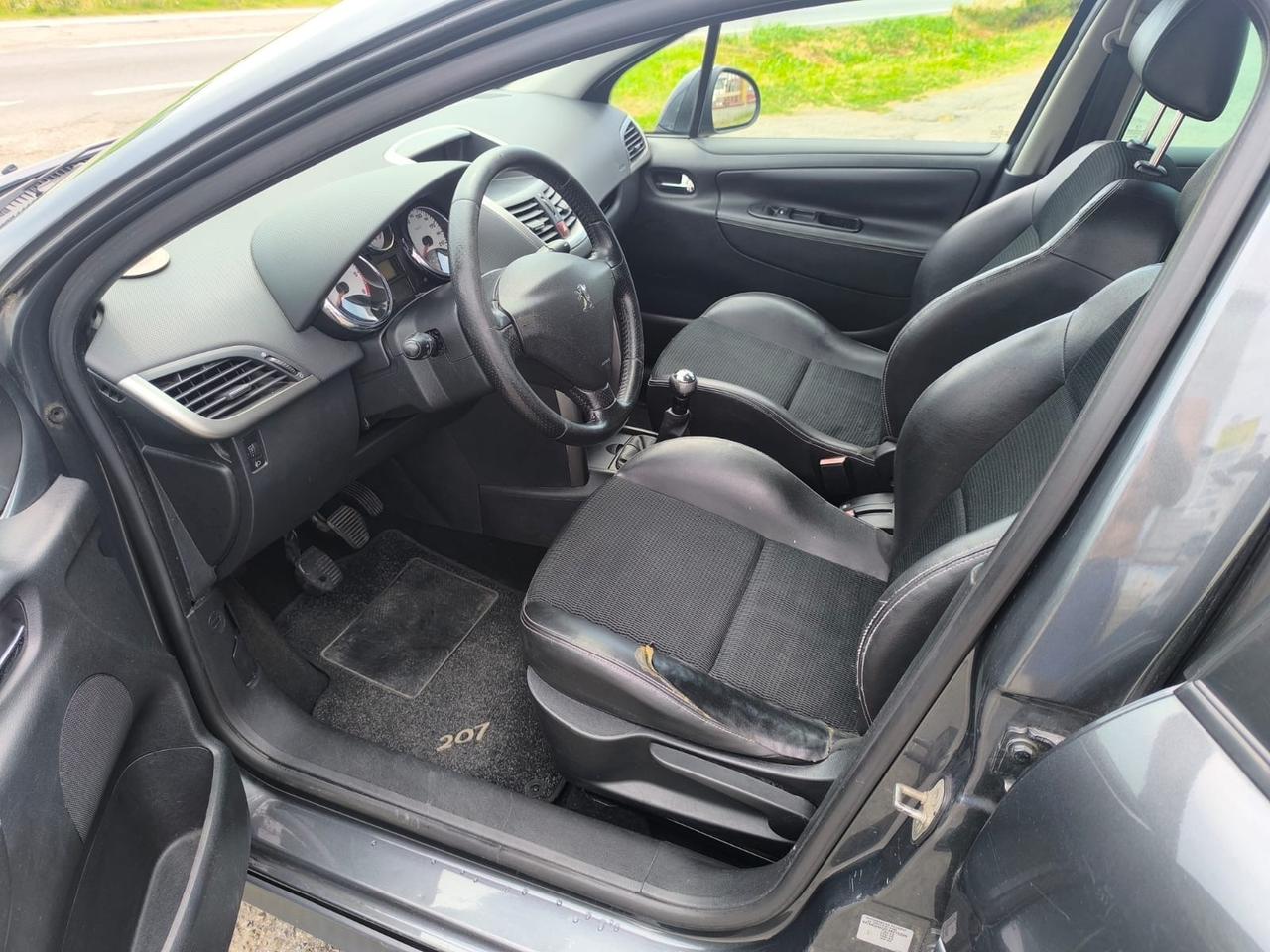 Peugeot 207 1.6 HDi 110CV 5p. XS
