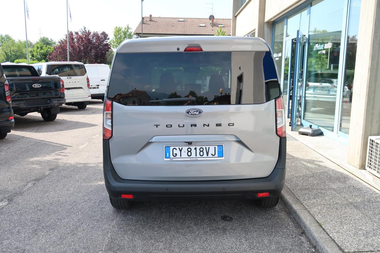Ford Tourneo Courier 1.0 EcoBoost Titanium