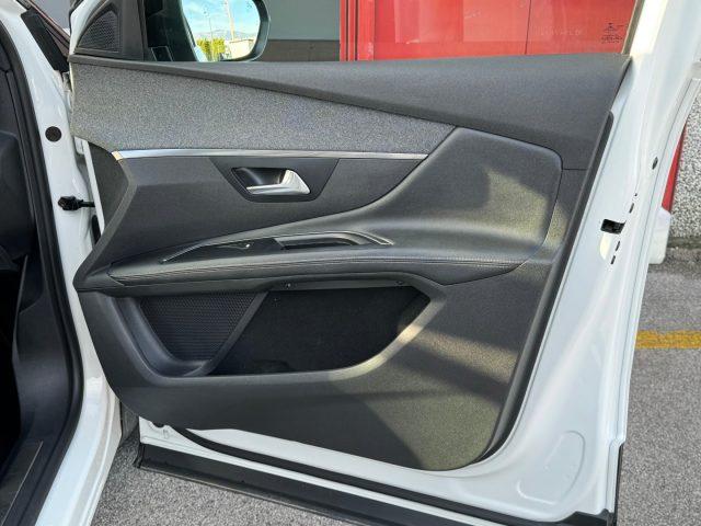 PEUGEOT 3008 BlueHDi 130 EAT8 GT Line Full-led/Ambient Light