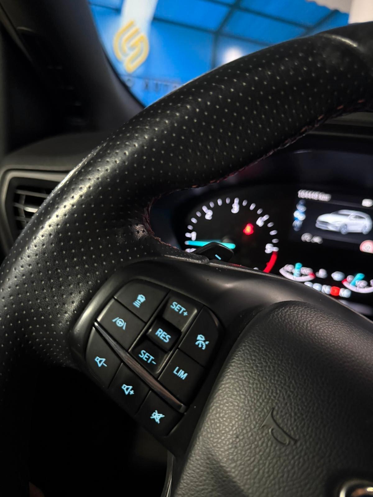 FOCUS FULL OPTIONAL SW ST-Line Co-Pilot