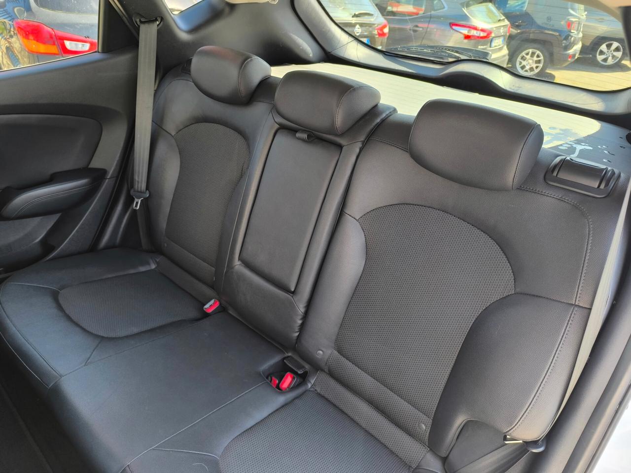 Hyundai iX35 1.7 CRDi 2WD Xpossible
