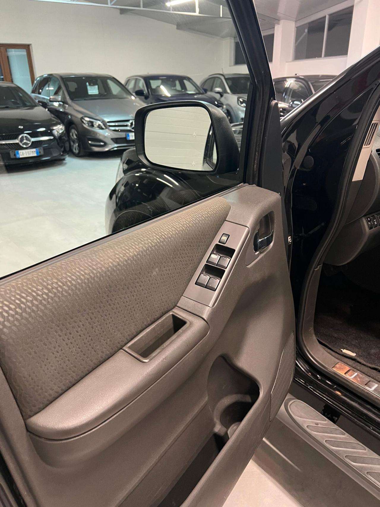 Nissan Navara 2.5 dCi 190CV 4 porte Double Cab LE
