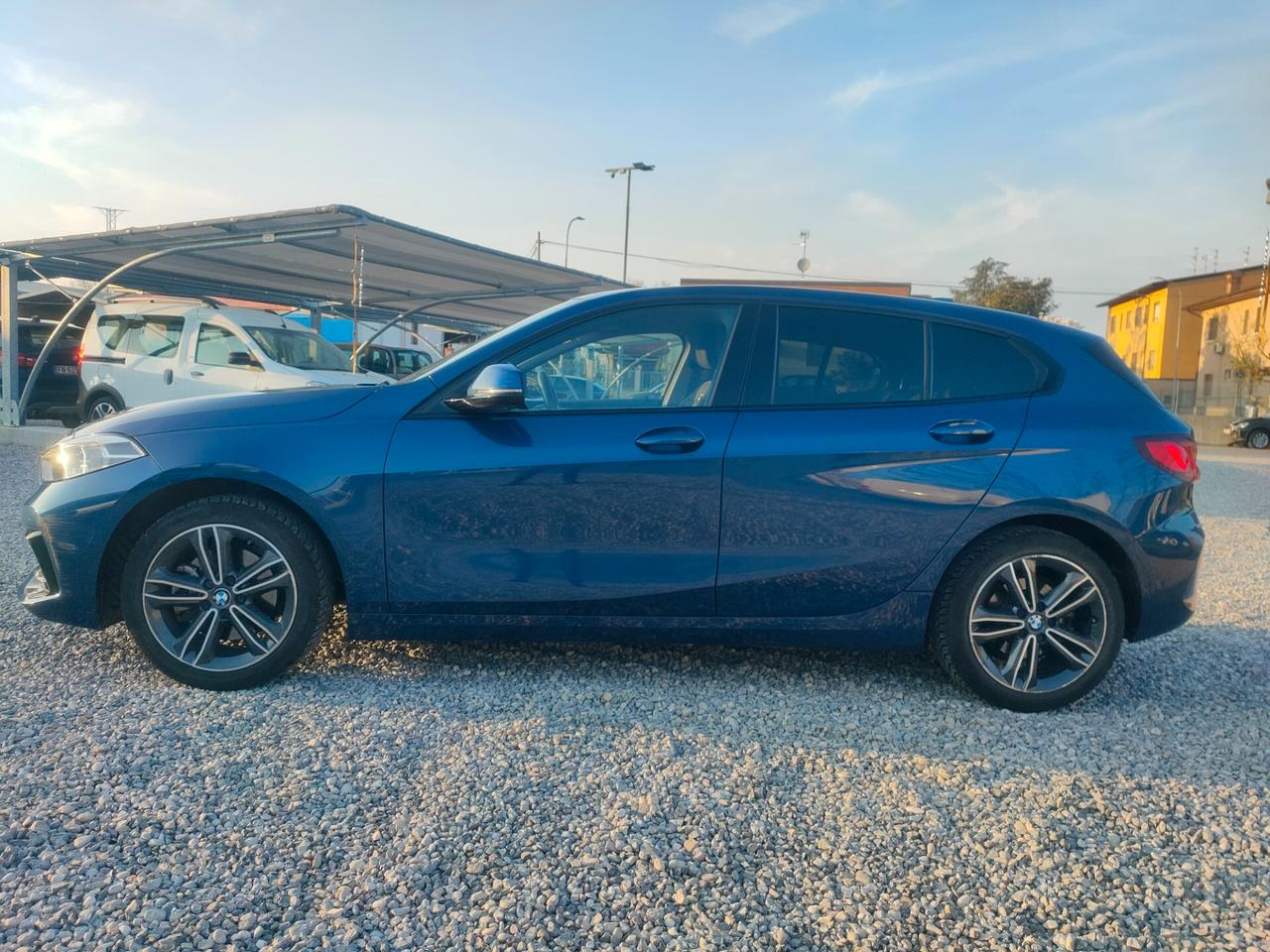 Bmw 116 116d 5p. Sport AUTOMATICO NEOPATENATI