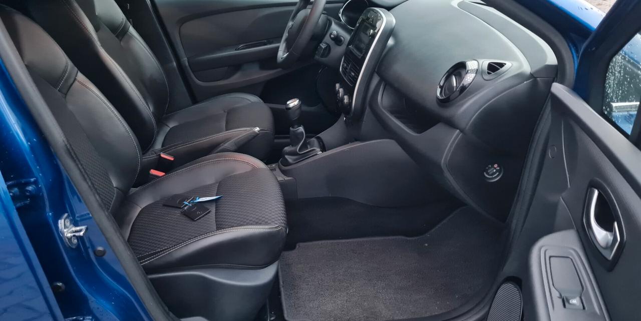 Renault Clio TCe 12V 90 CV GPL 5 porte Moschino Intens