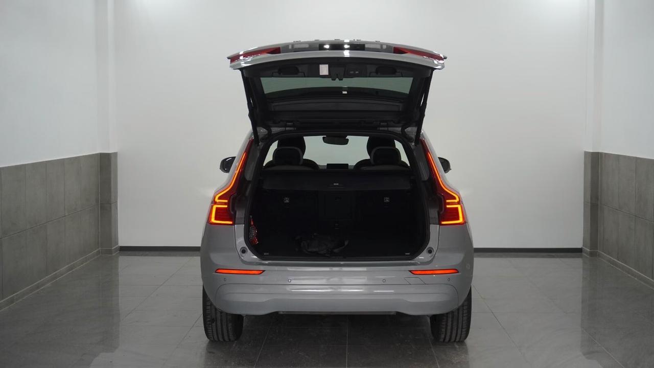 Volvo XC60 B5 Core AWD NewMod PilotAssist