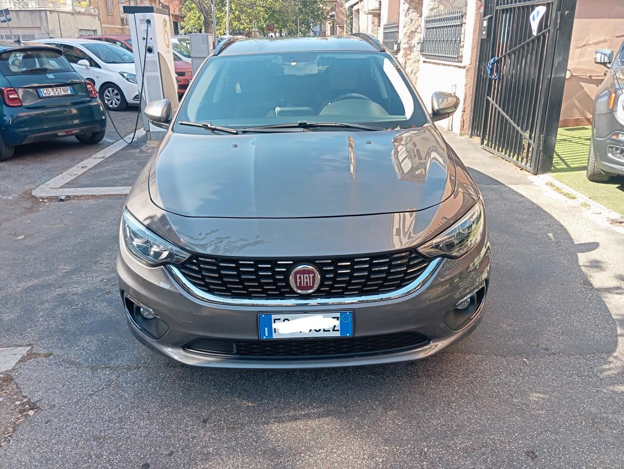 Fiat Tipo 1.6 Mjt SW Lounge offerta del mese