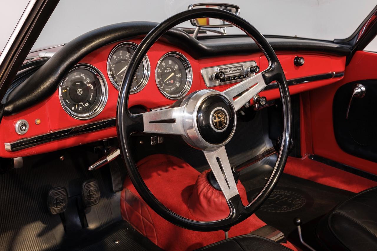 Alfa Romeo Giulia 1600 Spider Veloce