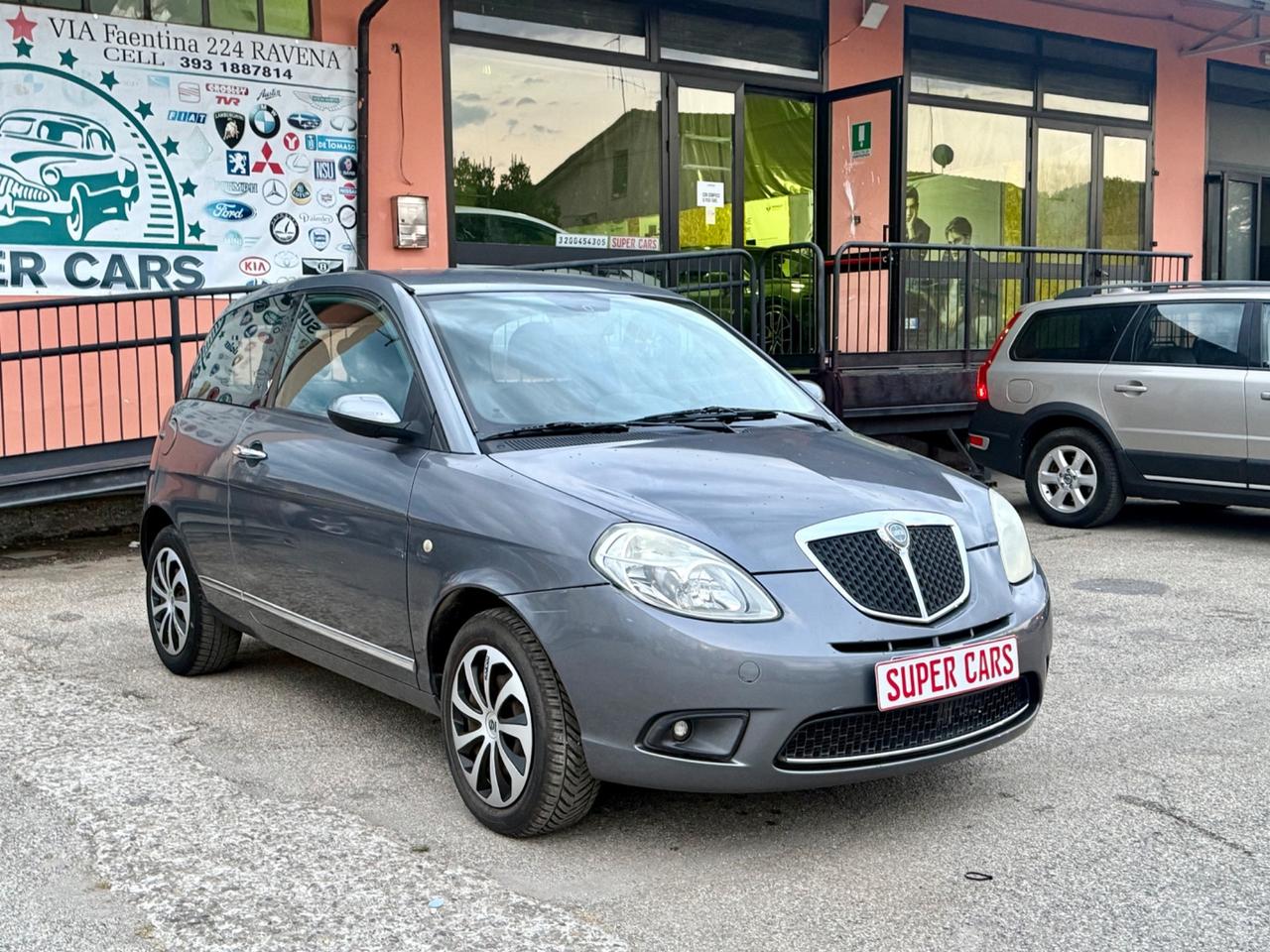 Lancia Ypsilon 1.3MJT 75CV Platino NEOPATENTATI
