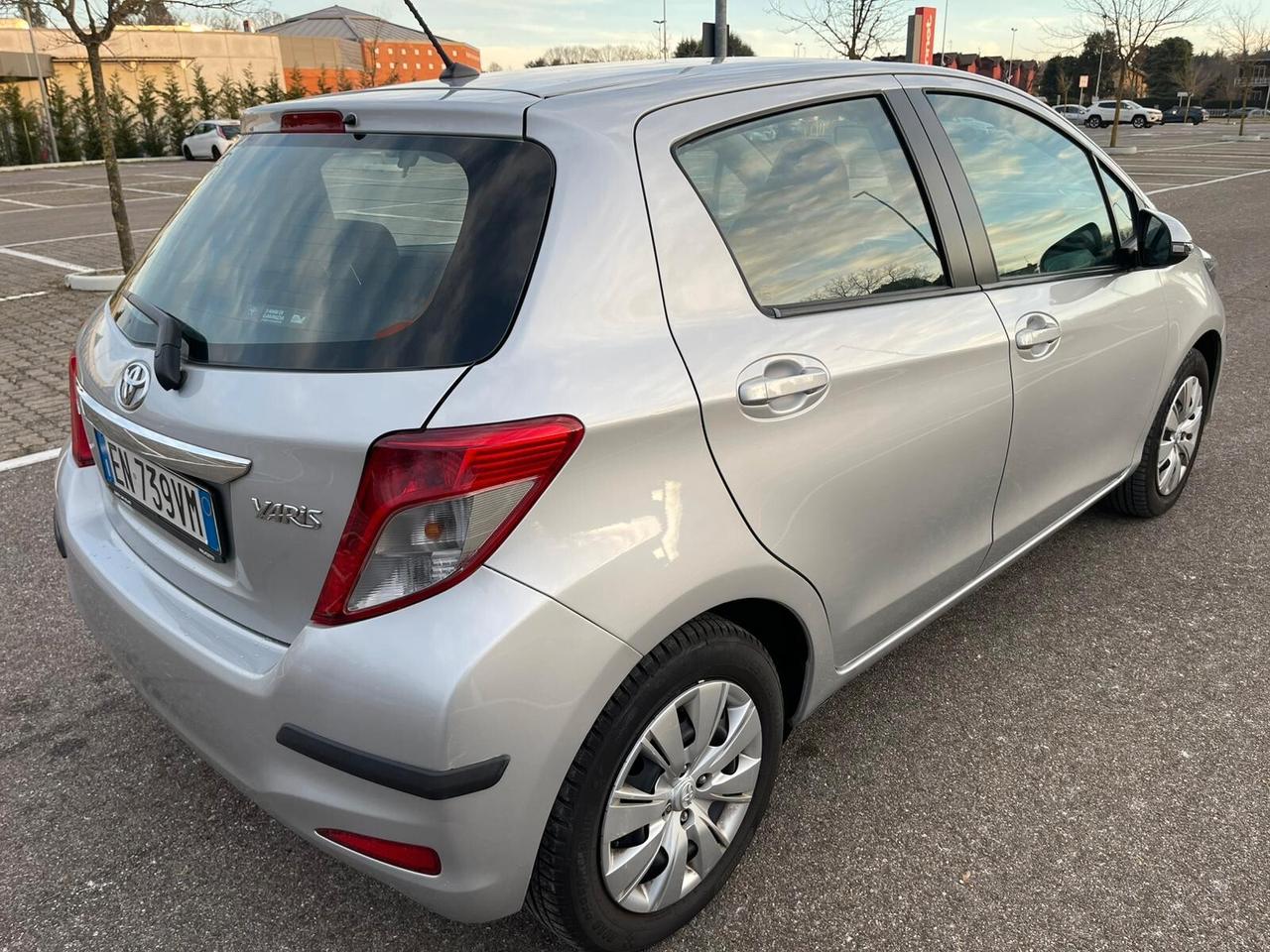 Toyota Yaris 5p 1.0 Lounge