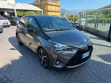 Toyota Yaris 1.5 Hybrid 5 porte Lounge Red/Bronze