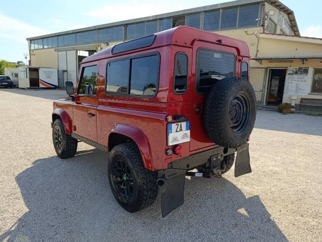 Land Rover Defender 90 SW 2.2 td SW
