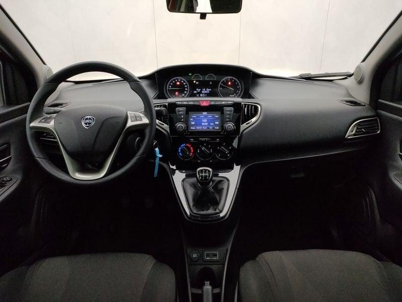 Lancia Ypsilon 1.2 69 CV 5 porte Gold