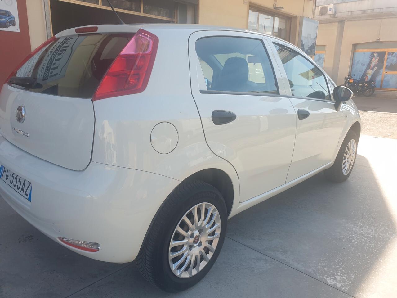 Fiat Punto 1.4 8V 5 porte Natural Power Street