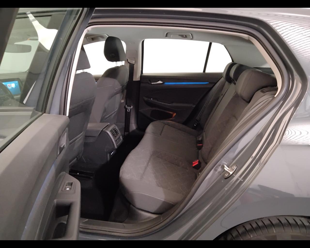 VOLKSWAGEN Golf VIII 2020 - Golf 2.0 tdi Life 115cv dsg