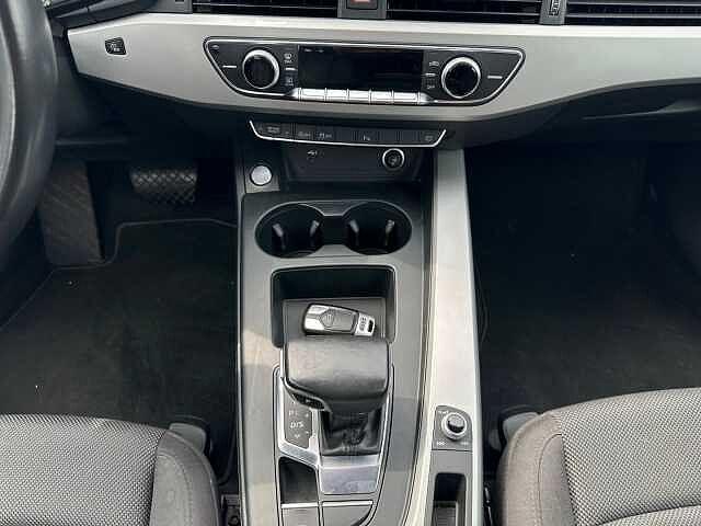 Audi A4 Avant Avant 35 TDI/163 CV S tronic Business Advanced