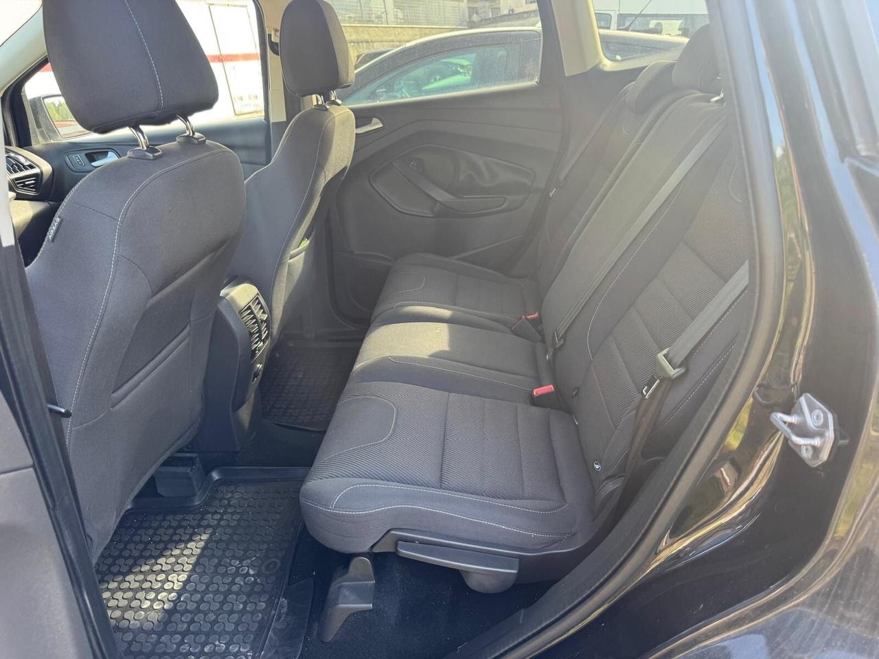 Ford Kuga 2.0 TDCI 163 CV 4WD Powershift Titanium