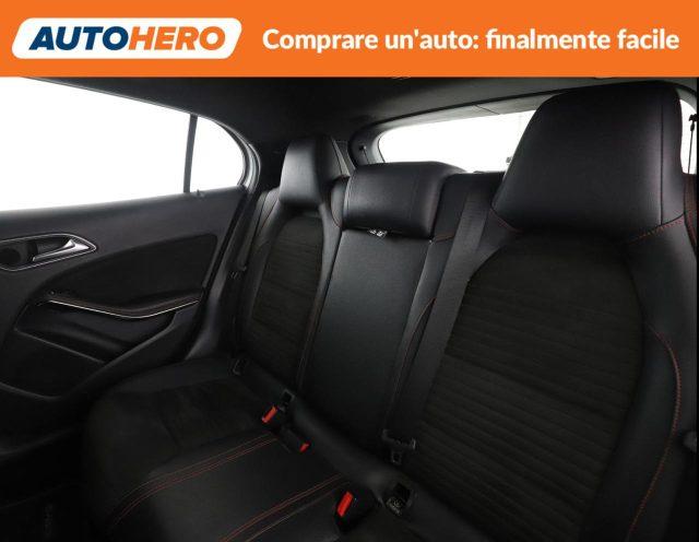 MERCEDES-BENZ GLA 200 d Automatic Premium