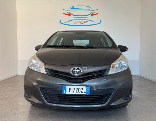 TOYOTA Yaris 1.0 5P Lounge