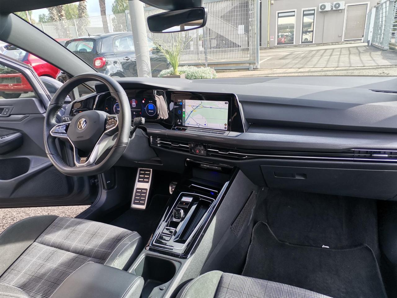 Volkswagen Golf 2.0 tdi GTD 200cv dsg