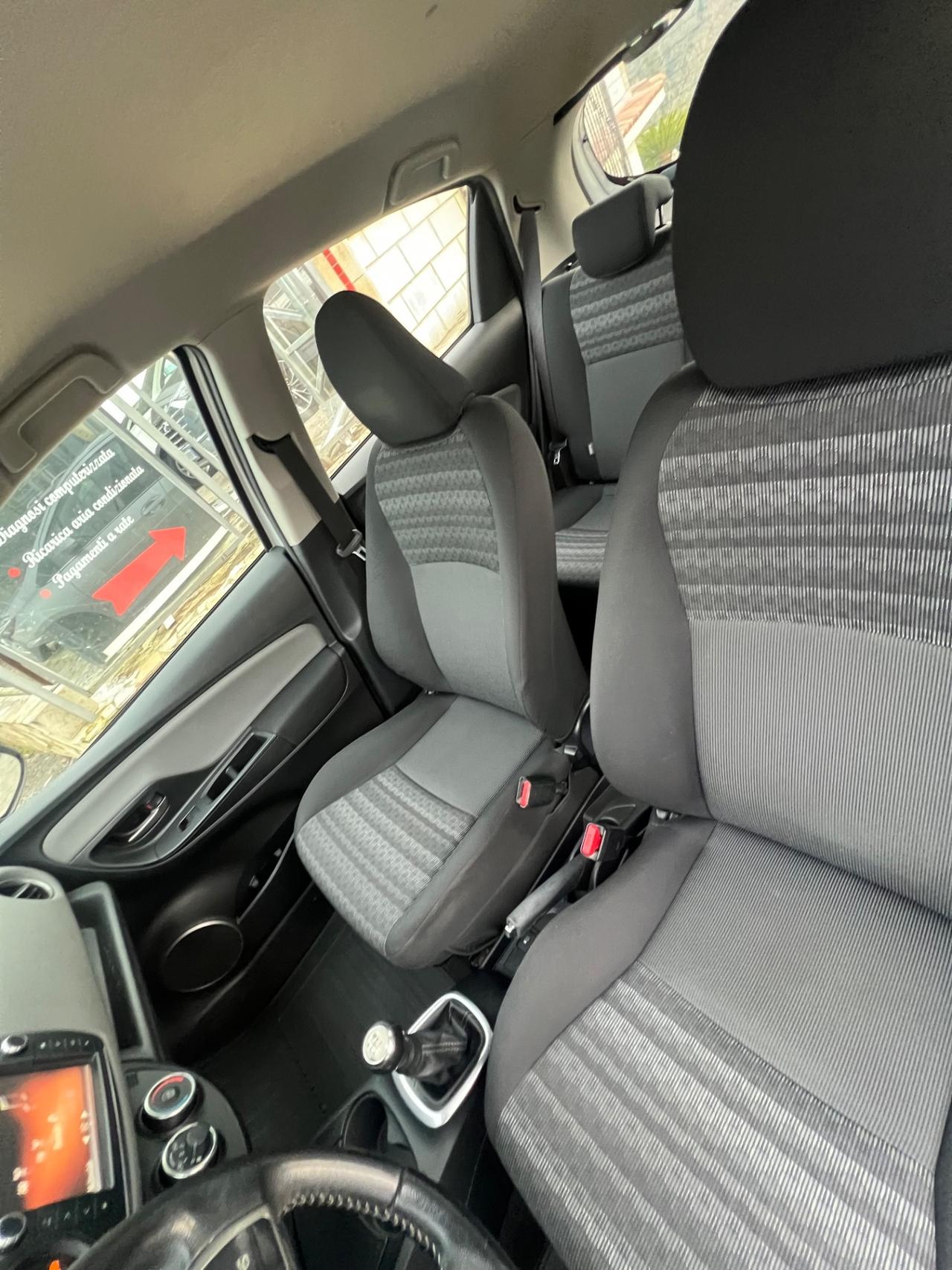 Toyota Yaris 1.0 5 porte Lounge