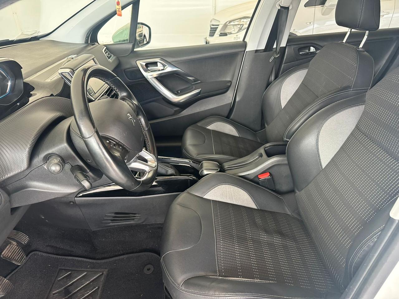 Peugeot 2008 BlueHDi 100 Allure 2016