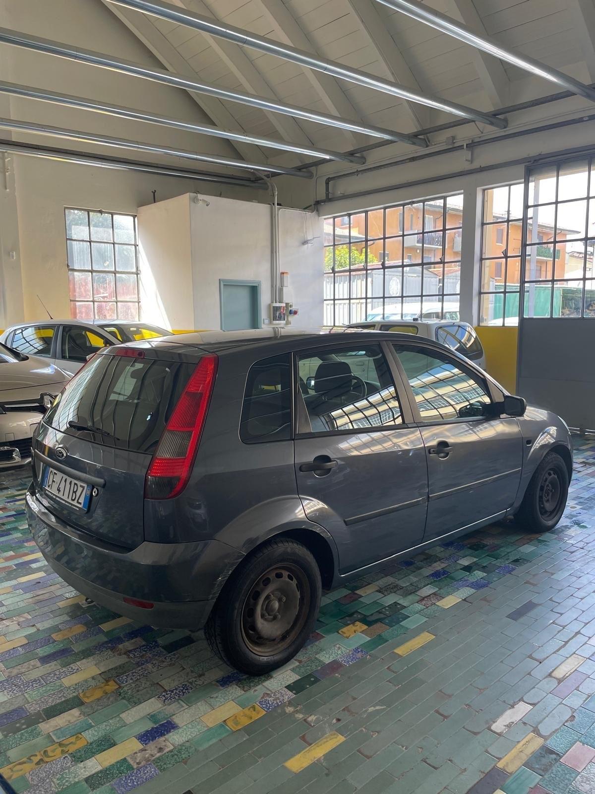Ford Fiesta 1.2 16V 5p. Ambiente