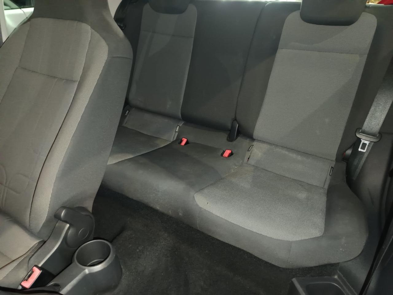 Volkswagen up! UP 1.0 60cv High