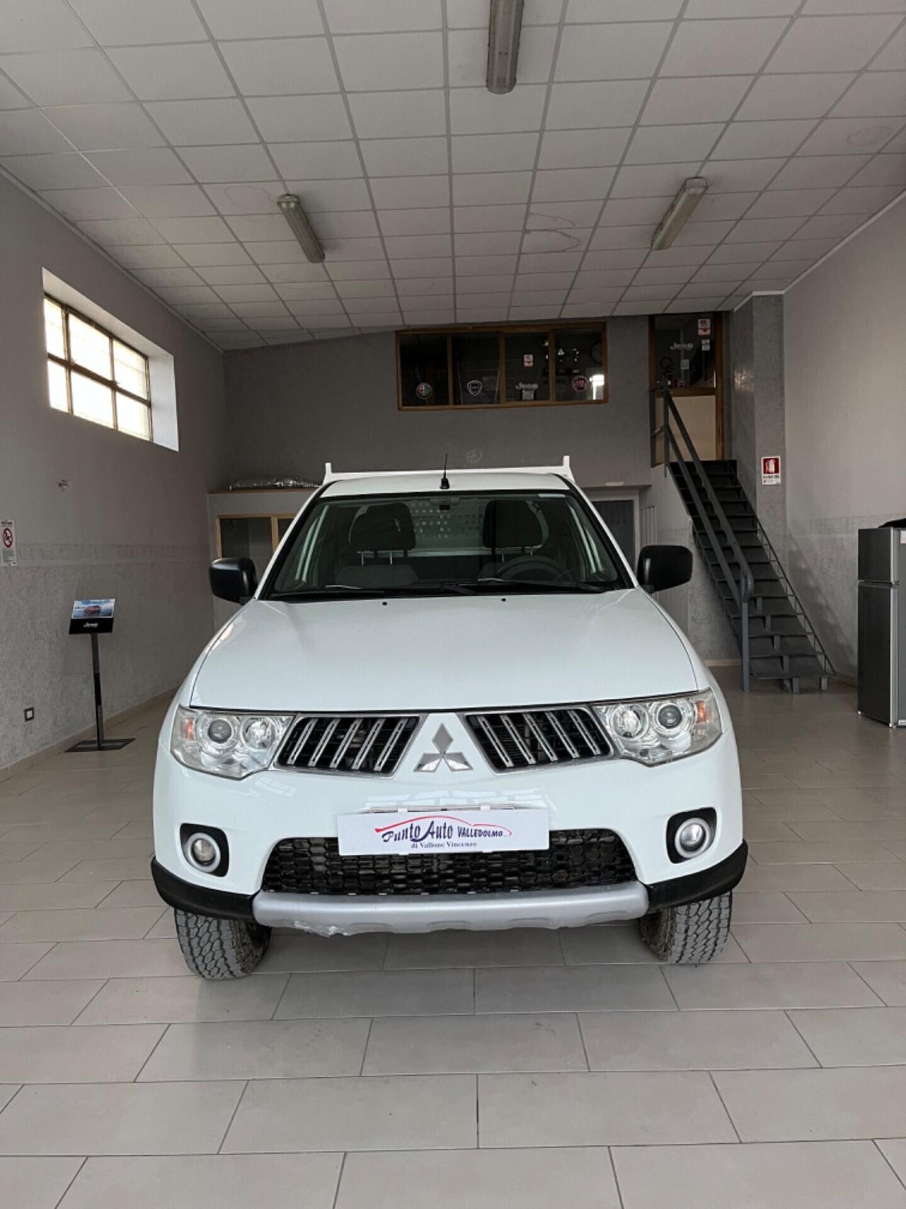 Mitsubishi L200 2.5 4x4 Cassone fisso