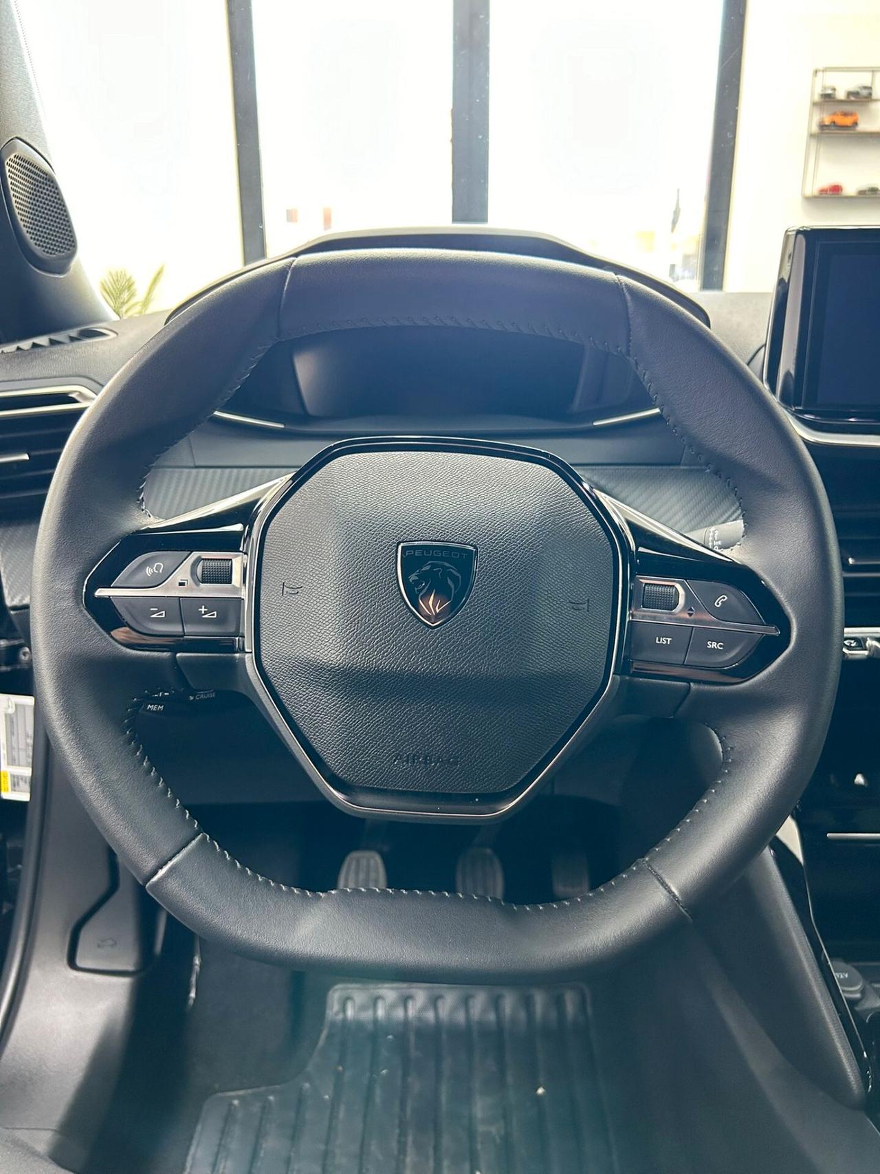 Peugeot 2008 PureTech 1.2 Benzina 100 cv S&S Allure