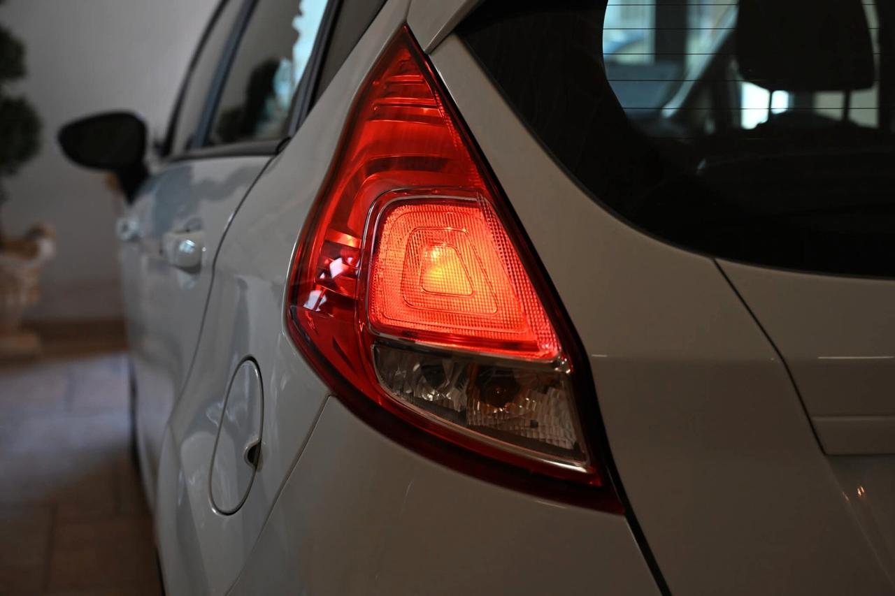 Ford Fiesta 1.5 TDCi 75CV 5 porte Business