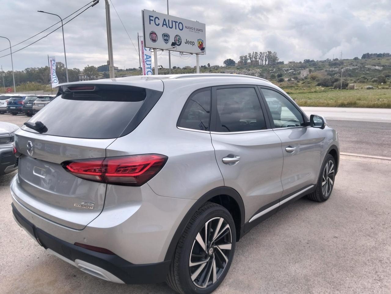 Mg ZS 1.5 Hybrid+ Luxury 7 ANNI DI GARANZIA CASA MADRE