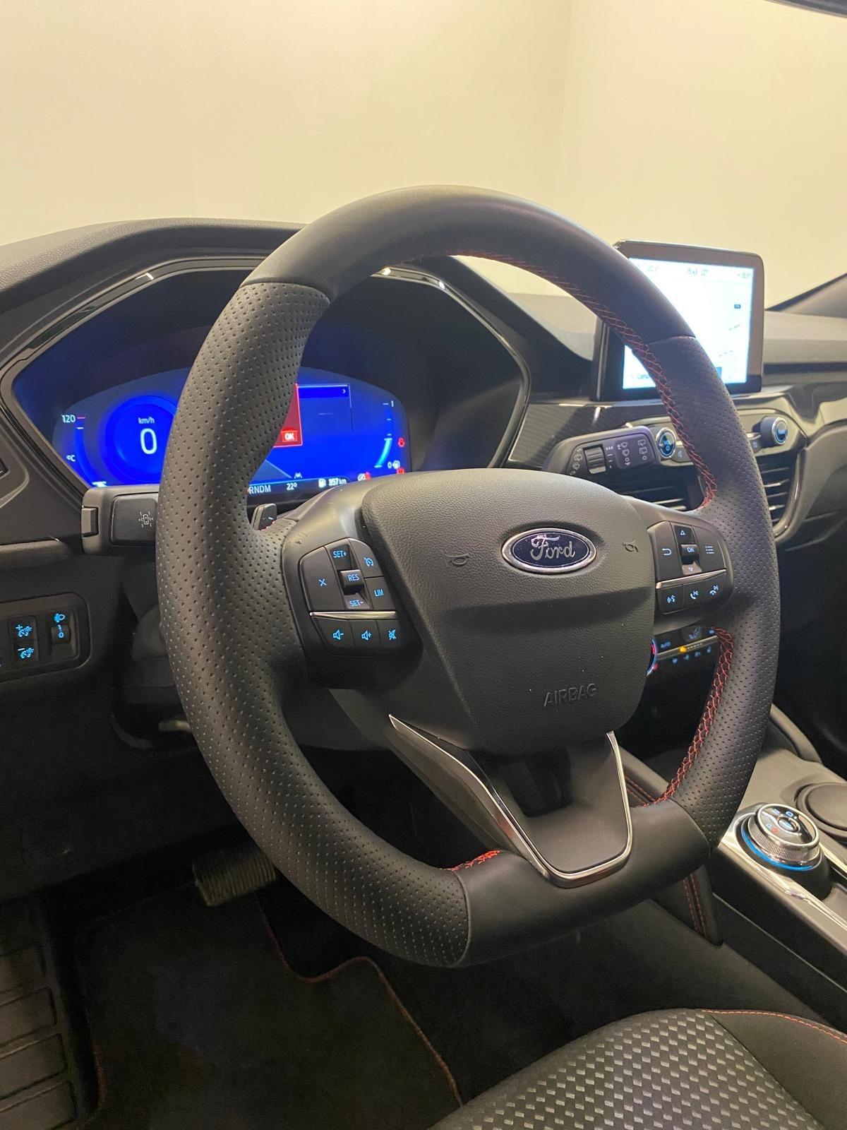 Ford Kuga 2.0 EcoBlue 120 CV aut. 2WD ST-Line