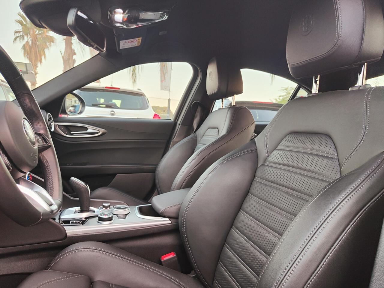 Alfa Romeo Giulia 2.0 Turbo 280 CV AT8 AWD Q4 Veloce km 0