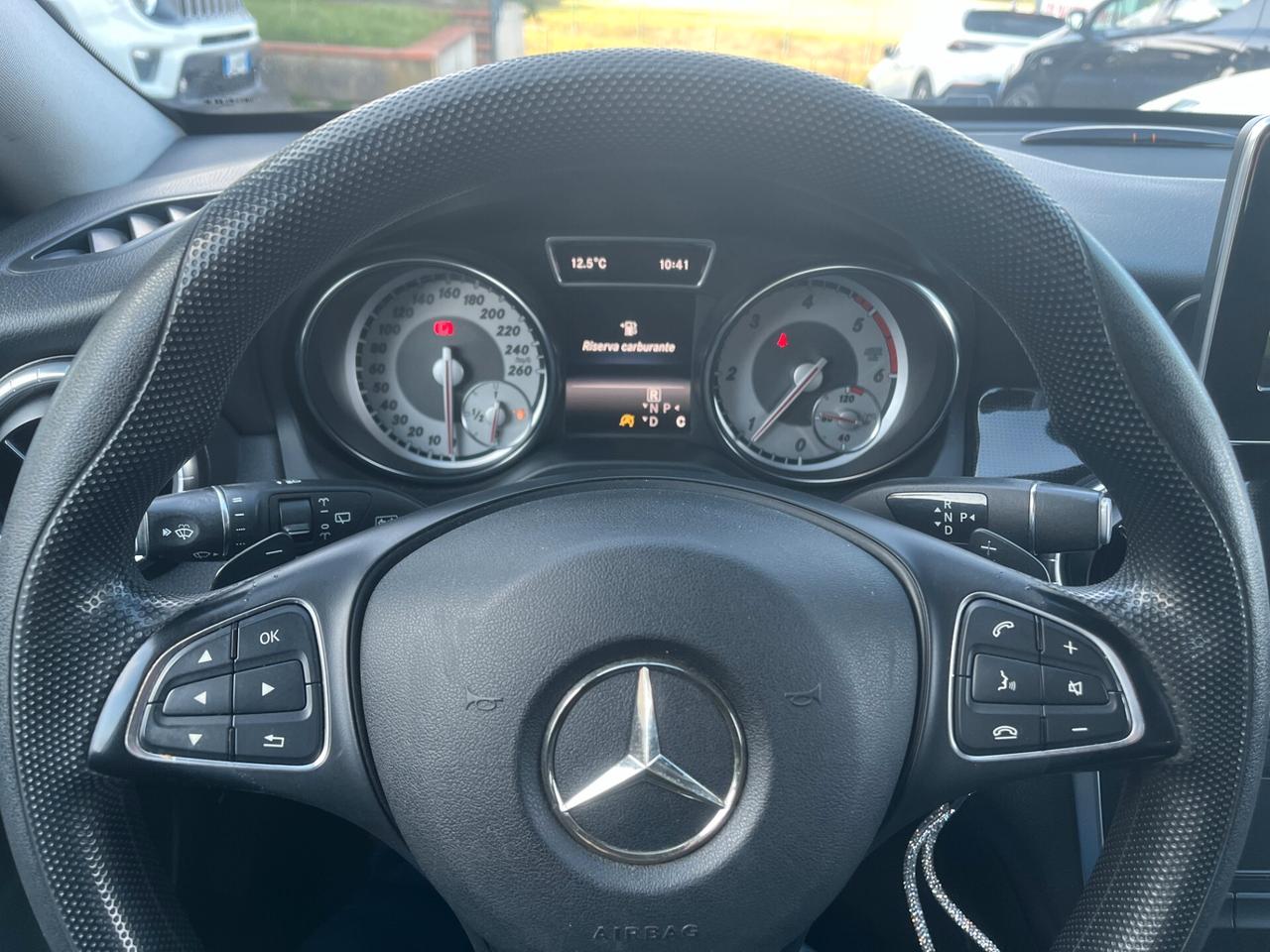 Mercedes-benz CLA 180 d S.W. Automatic Sport