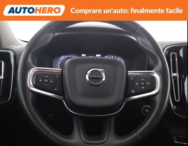 VOLVO XC40 T2 Momentum