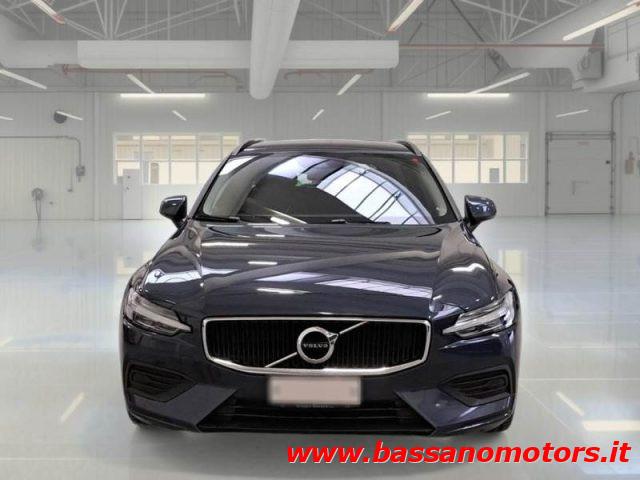VOLVO V60 B4 (d) Geartronic Momentum Business IN ARRIVO