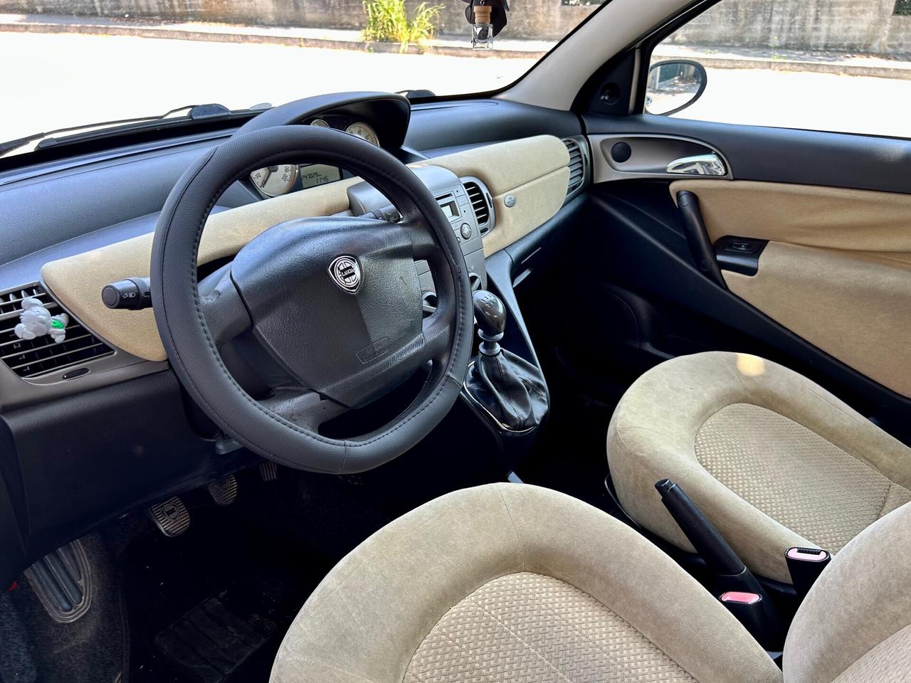 Lancia Ypsilon 1.2 Oro berlina 2 volumi - APPENA TAGLIANDATA - OK NEOPATENTATI