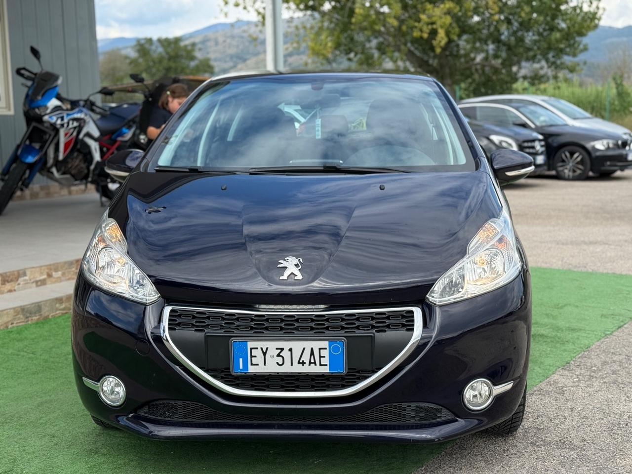 Peugeot 208 NEOPATENTATI GARANZIA