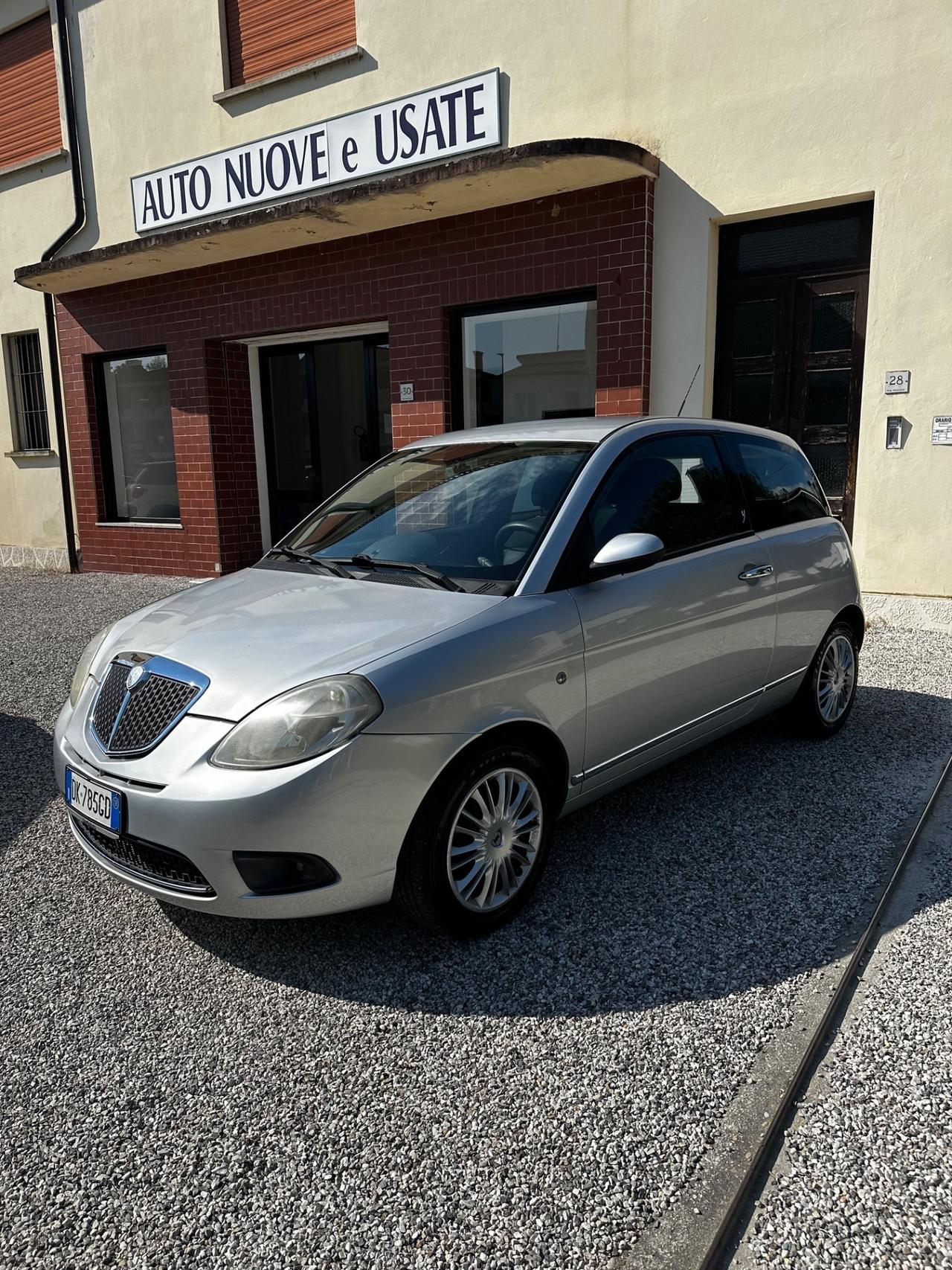 Lancia Ypsilon 1.2 Argento