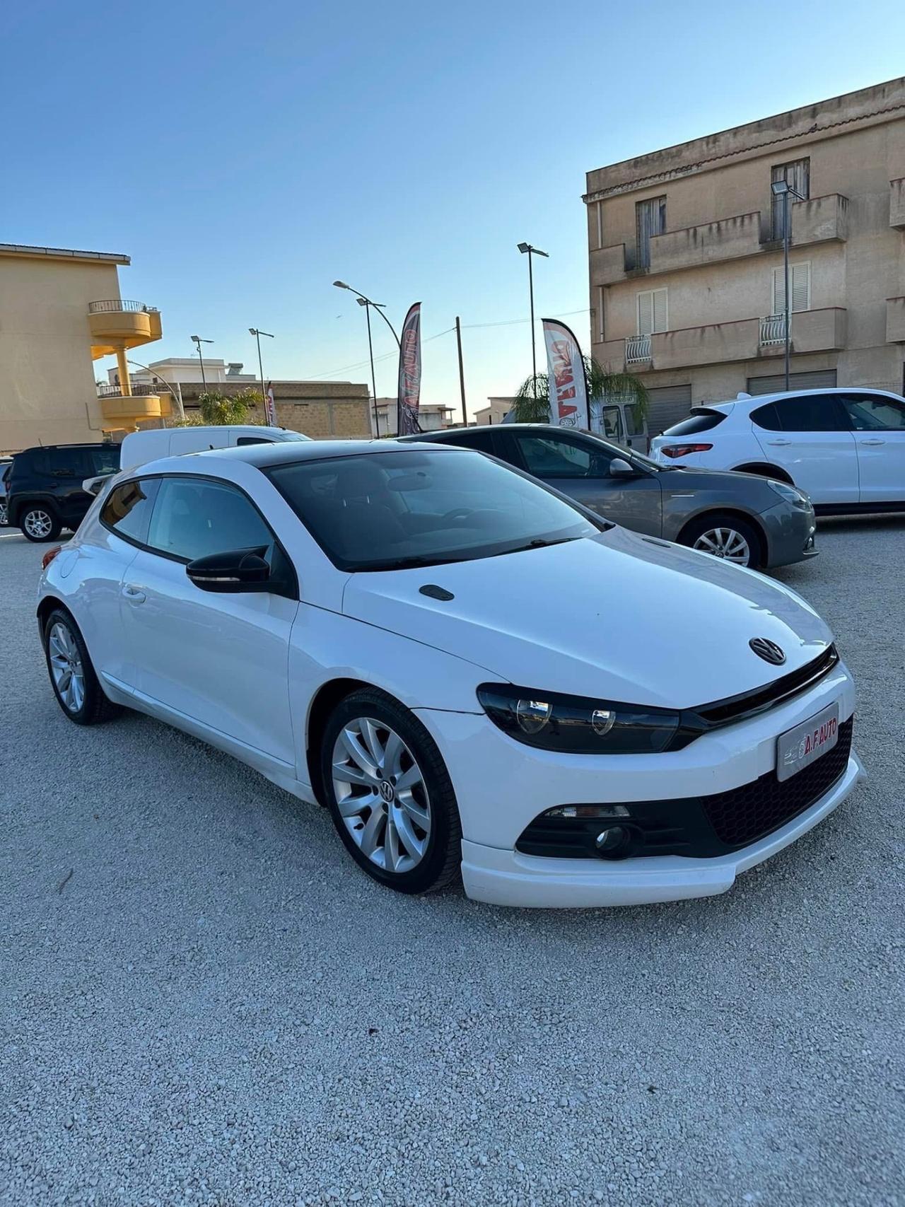 Volkswagen Scirocco 2.0 TDI 140CV DPF