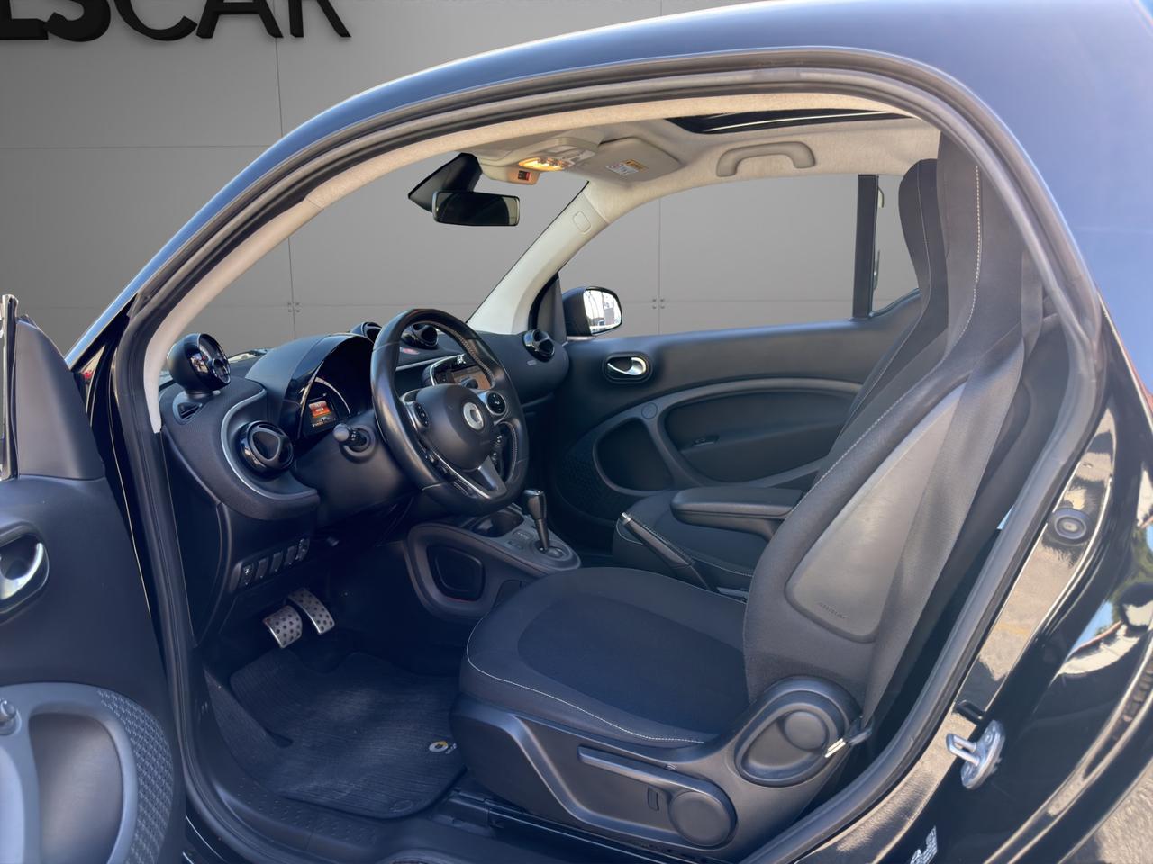 Smart fortwo coupe 0.9 Turbo Allestimento Brabus 90cv - Unico proprietario - Cerchi in lega - Luci Led - Tetto panoramico - Schermo touch