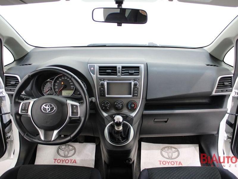 Toyota Verso-S Verso-S 1.3 MT