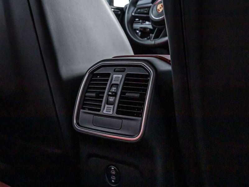 Porsche Macan 2.0 265 cv PDK - IVA Esposta