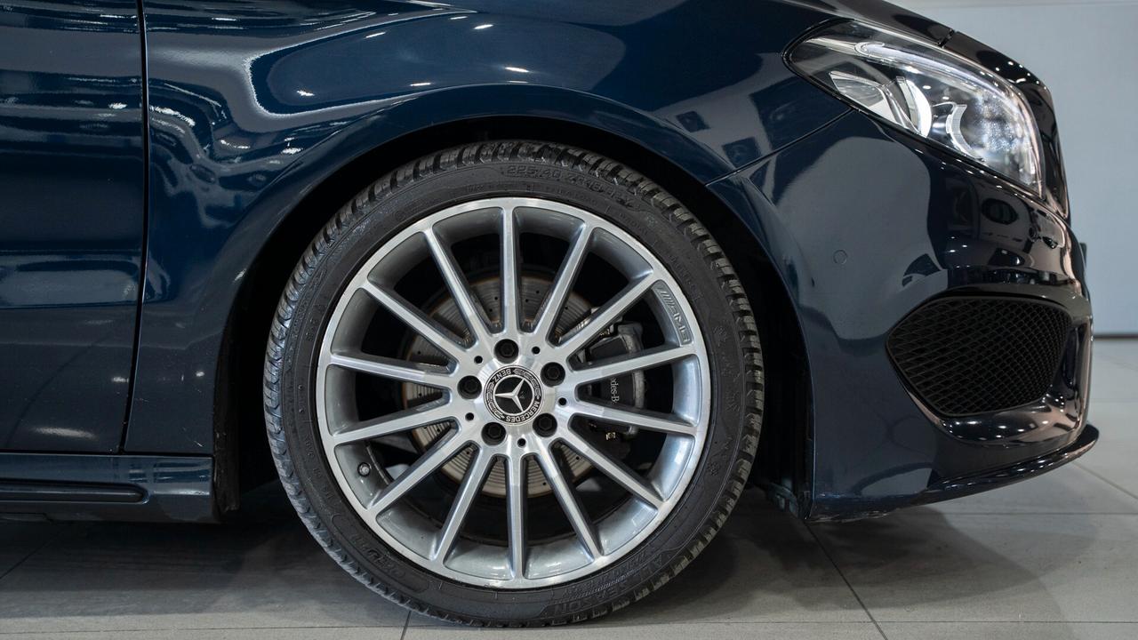 Mercedes-benz B 200 D PREMIUM PLUS AMG TETTO PACK LUCI PELLE XENO NAVI