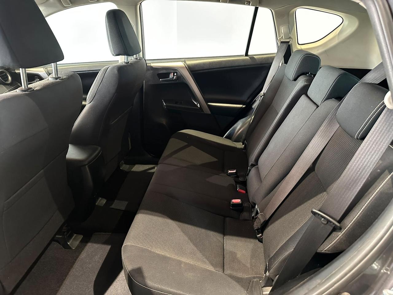Toyota RAV 4 RAV4 2.0 D-4D 2WD