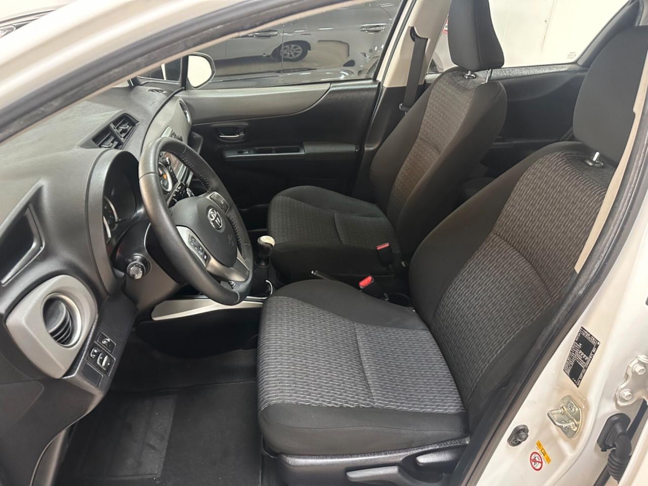 Toyota Yaris 1.0 5 porte Lounge
