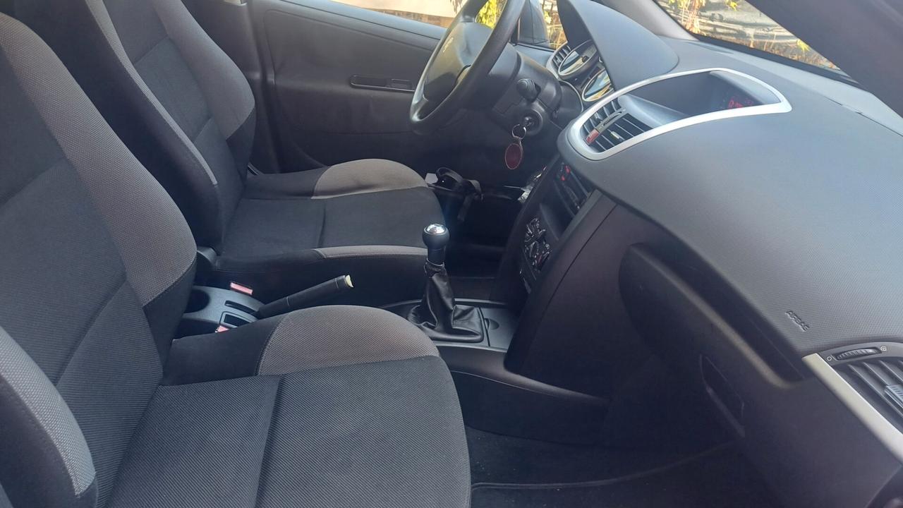Peugeot 207 1.4 VTi 95CV SW XS Ciel