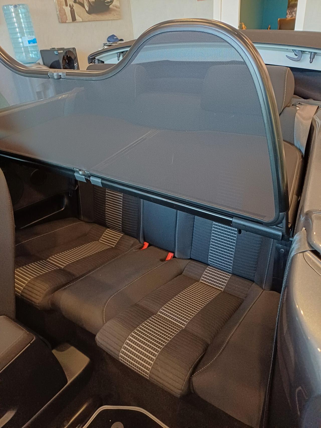 Volkswagen New Beetle 1.4 16V Cabrio Neopatentati